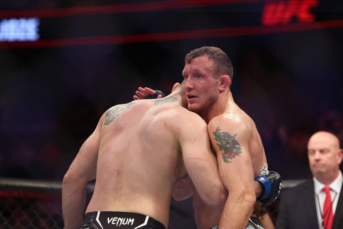 Jack Hermansson defeats Joe Pyfer at UFC Fight Night 