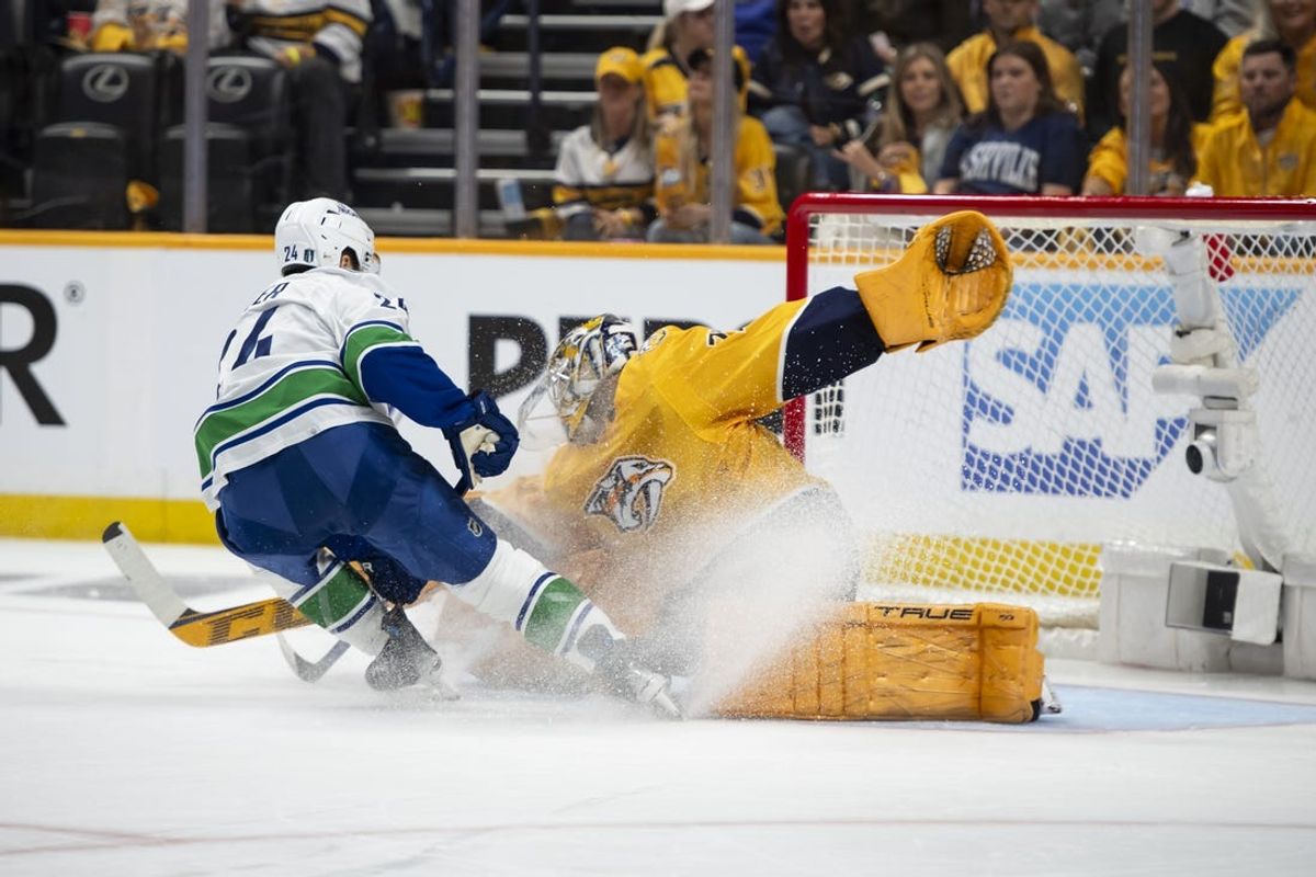 Canucks edge Preds 1-0 on late goal, reach West semifinals