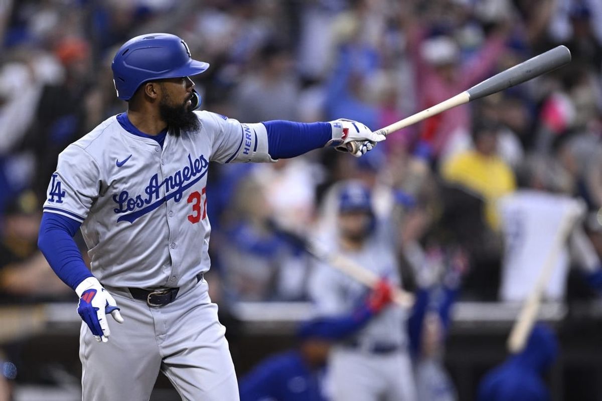 Teoscar Hernandez's slam propels Dodgers in San Diego