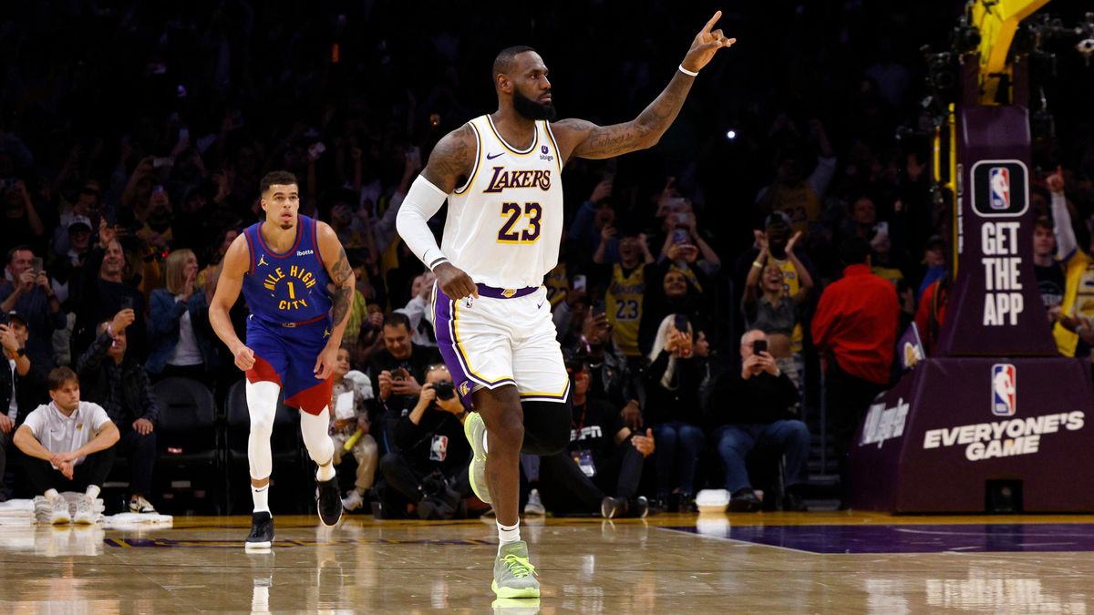 LeBron James creates the 40K club, which he’ll populate alone for a long time